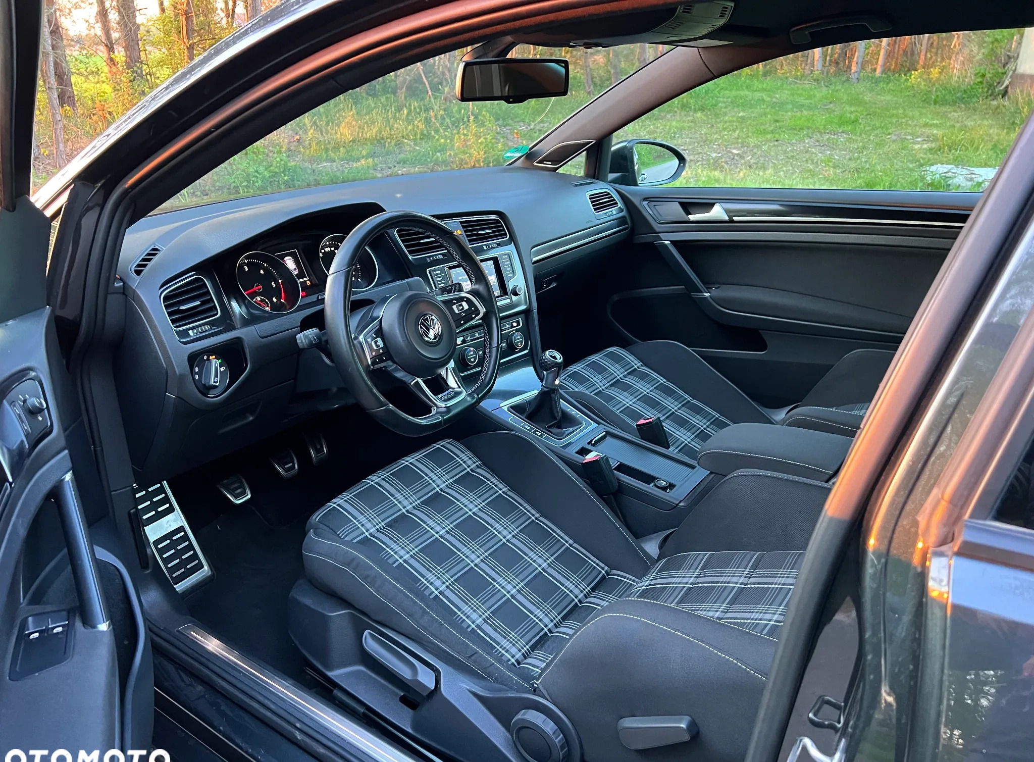 Volkswagen Golf cena 48499 przebieg: 219999, rok produkcji 2014 z Olecko małe 211